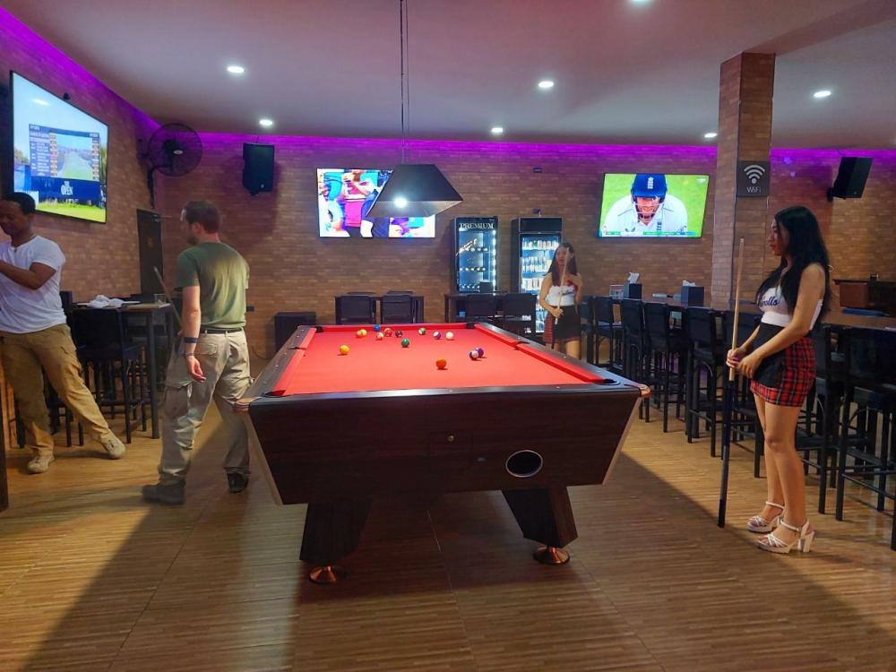 Watch Wimbledon 2025 in Chiang Mai Freerolls Sports Bar and Restaurant