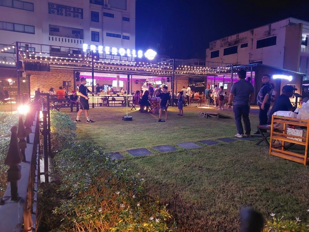 Esplora La Vivace Scena Delle Feste A Chiang Mai