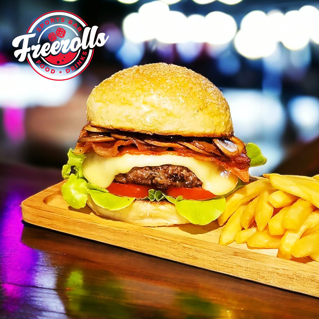 where-to-get-a-beef-burger-in-chiang-mai-freerolls-sports-bar-and