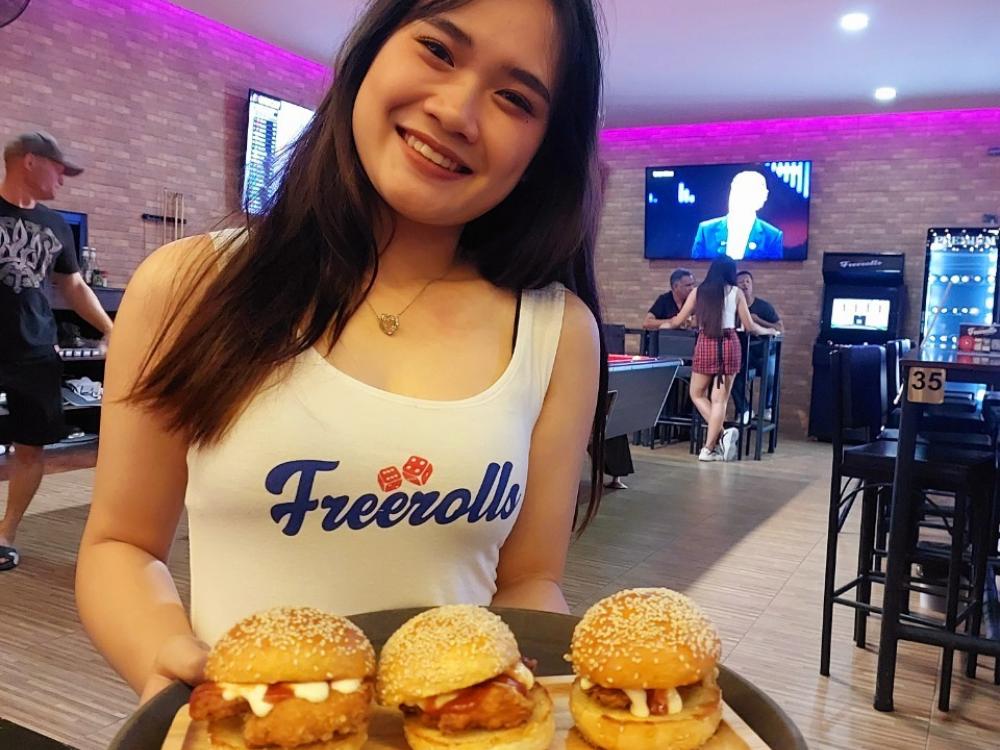 Dine under twinkling lights in lush gardens Dine under twinkling lights in lush gardens