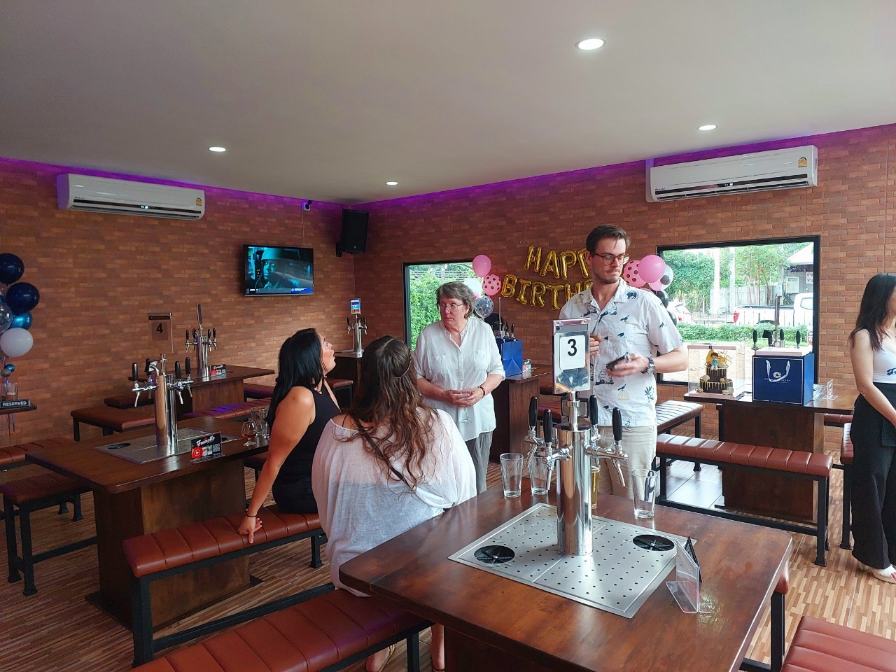 I Distributori Self-service Sono Un'aggiunta Divertente Al Tuo Evento A Chiang Mai