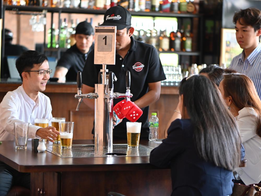 Enjoy delicious Thai cuisine amidst natural surroundings Enjoy delicious Thai cuisine amidst natural surroundings