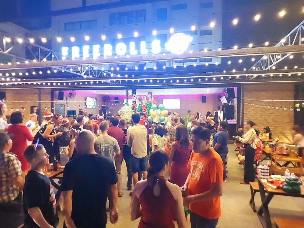 Menyelami Musik Dan Tarian Tradisional Menyelami Musik Dan Tarian Tradisional