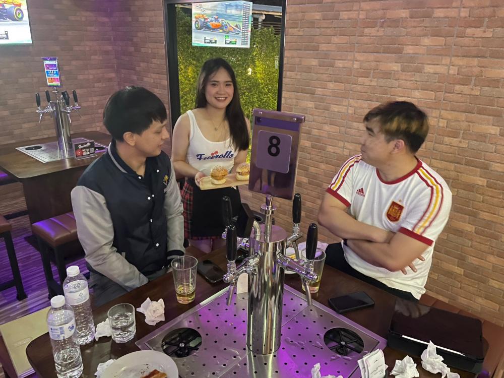 Las Grifos De Cerveza De Autorservicio Son La Adición Perfecta Para Tu Evento En Chiang Mai