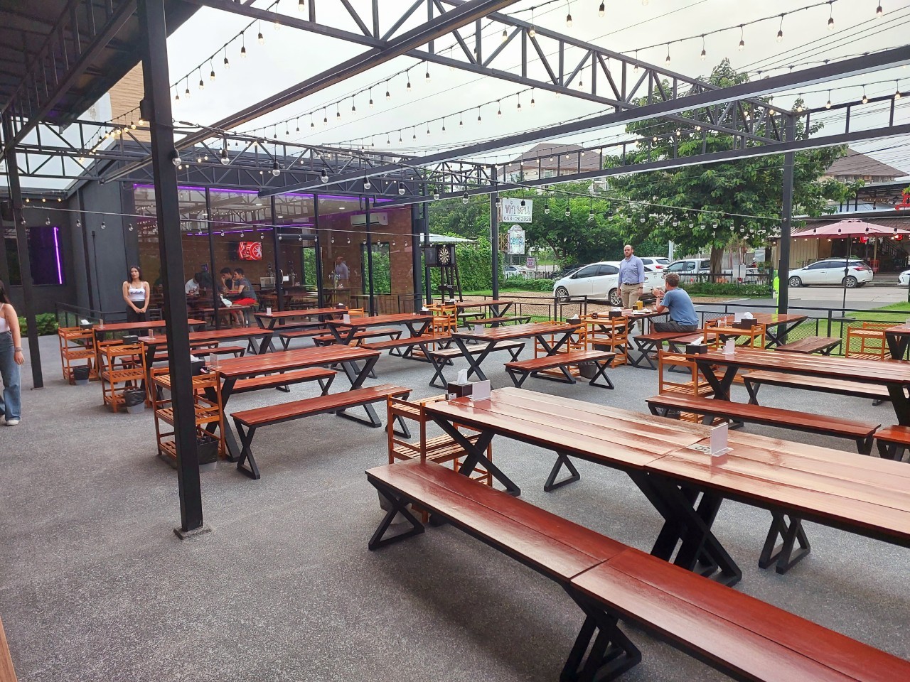 Un'ampia Selezione Di Giochi Nel Nostro Giardino Della Birra