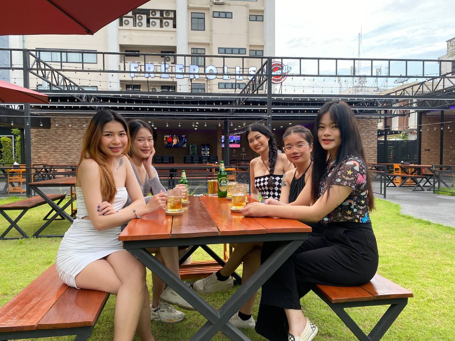 Los Grifos De Cerveza De Auto-servicio Son La Adición Perfecta A Tu Evento En Chiang Mai