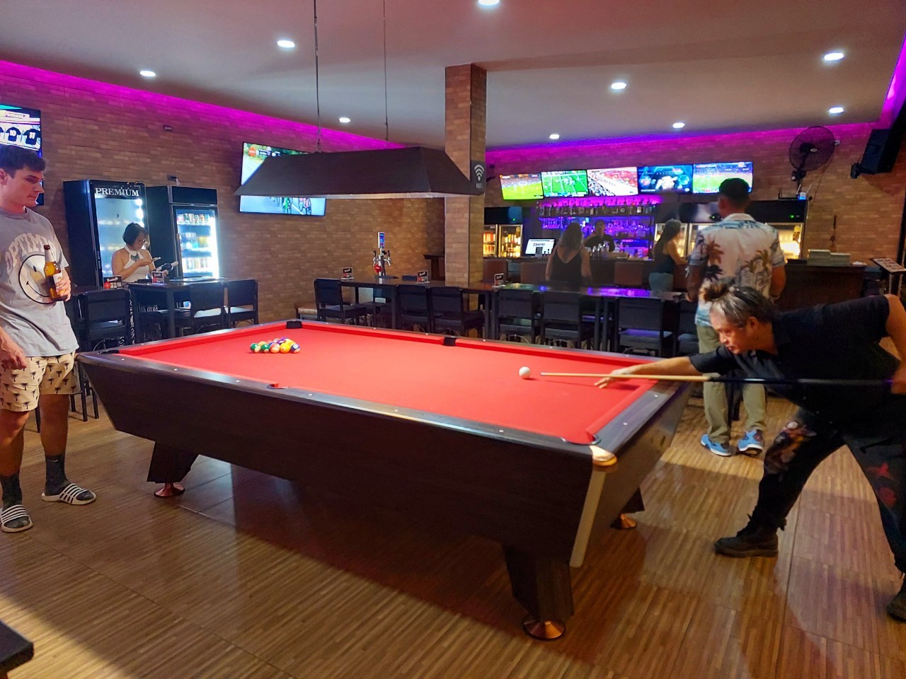 Schau Snooker in Chiang Mai.