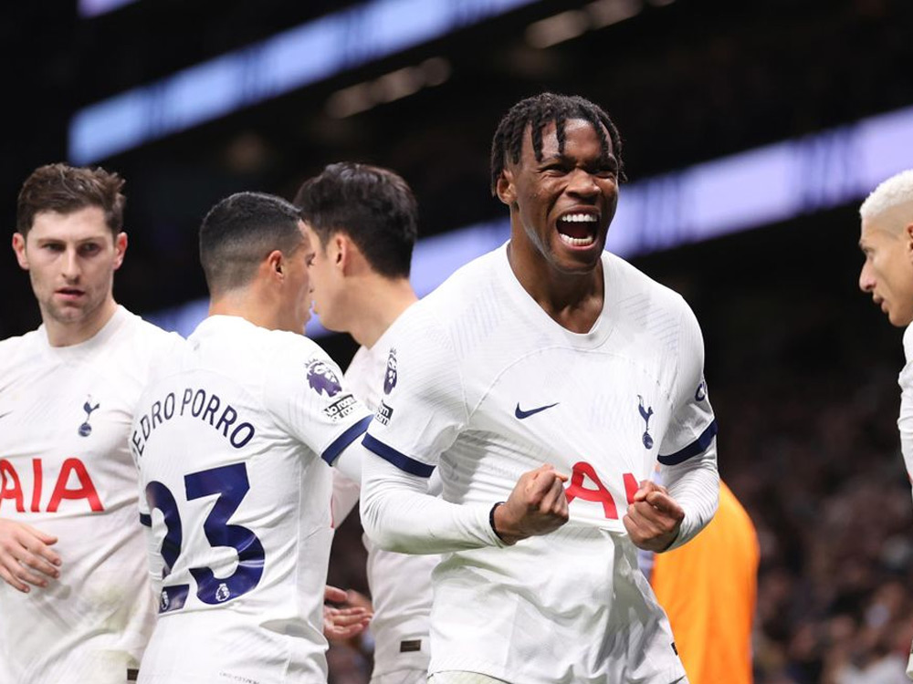 Regardez Tottenham Hotspur à Chiang Mai