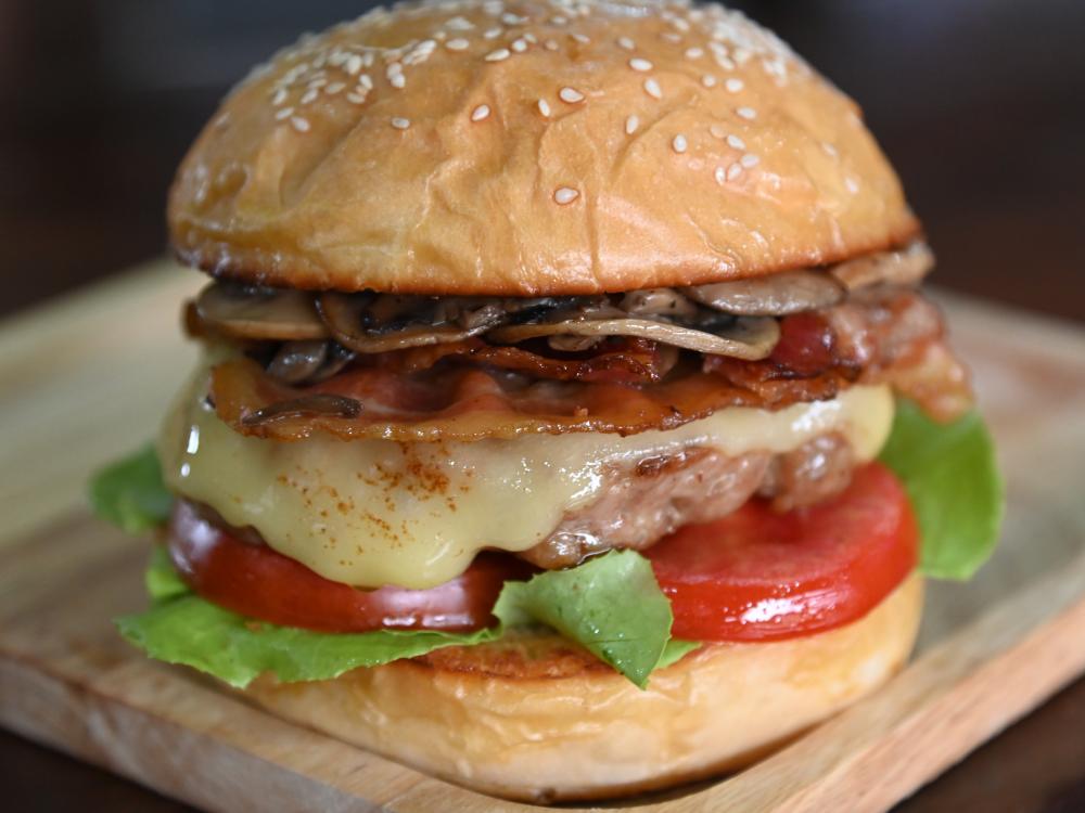 Conveniently satisfy your hunger without leaving