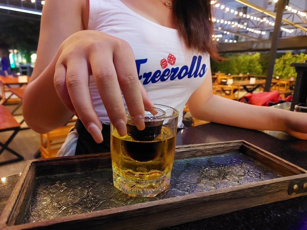 The legal drinking age in Thailand varies