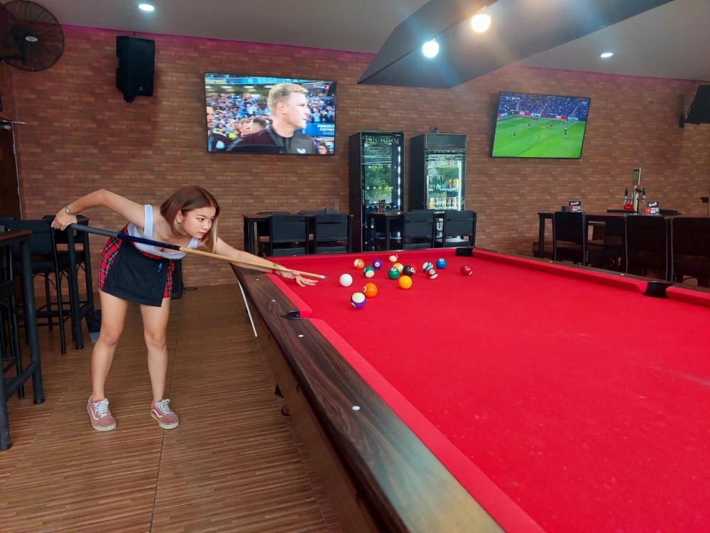 Watch worldclass athletes compete in various events