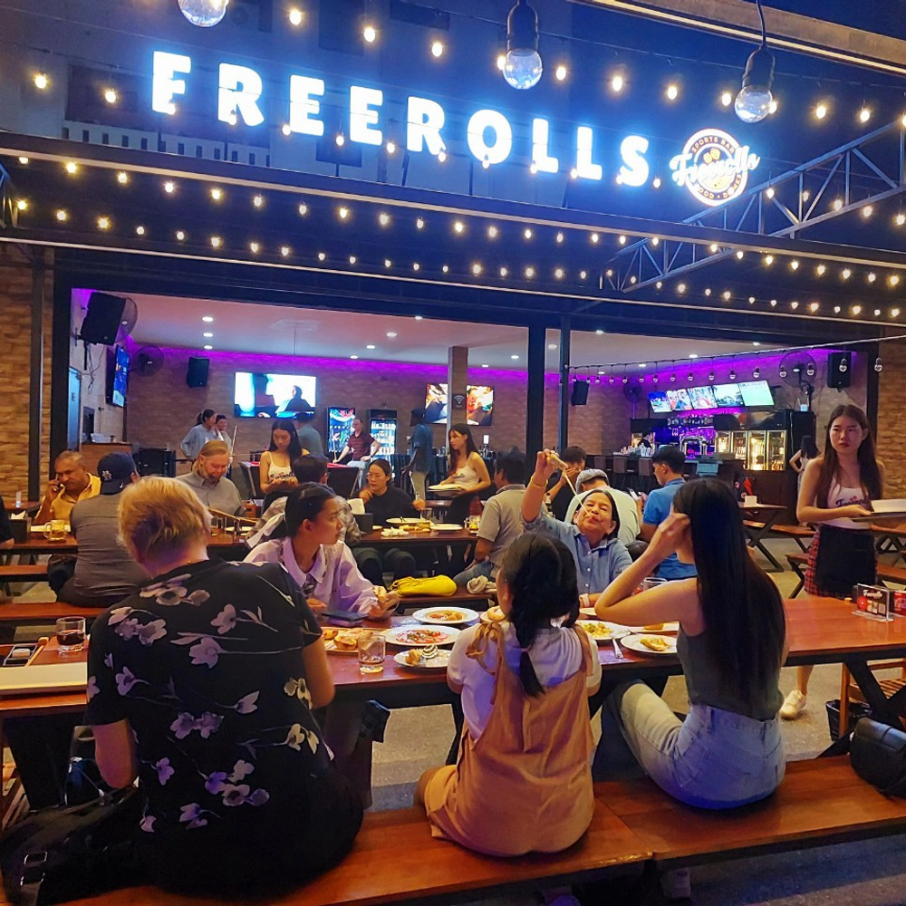 Come and play and win at freerolls