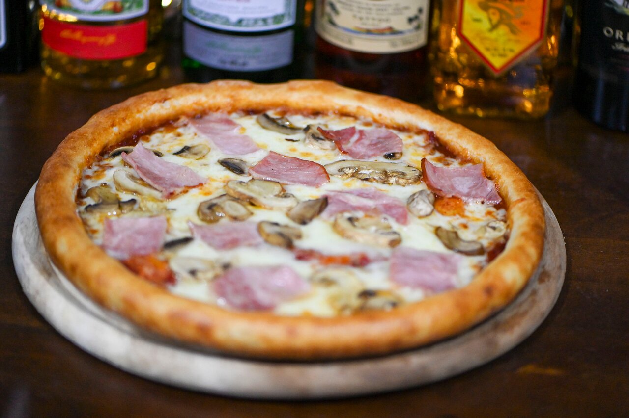Beuatiful pizza flavors