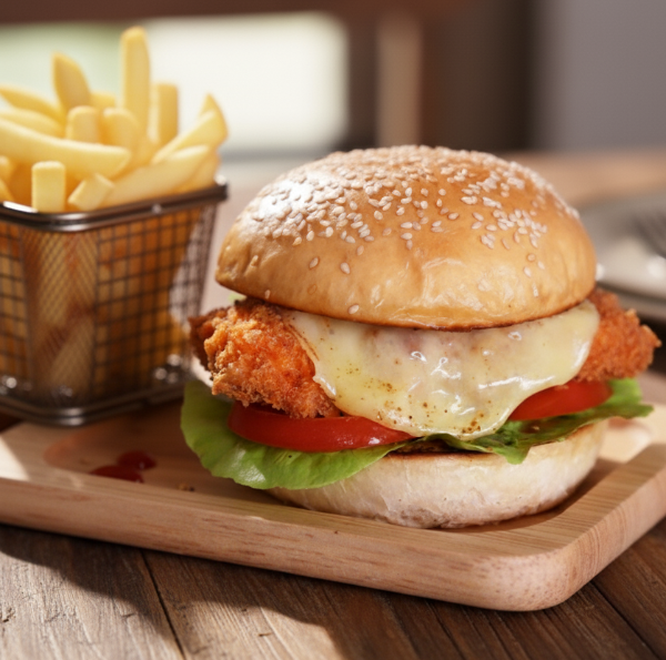 Käse-Hähnchen-Burger