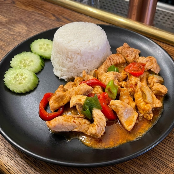 Hähnchen gebraten mit Chili Paste + Reis